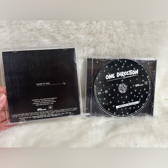 One Direction CD's Bundle of 3,  Made in the A.M/Midnight Memories/Take Me Home - Picture 10 of 15